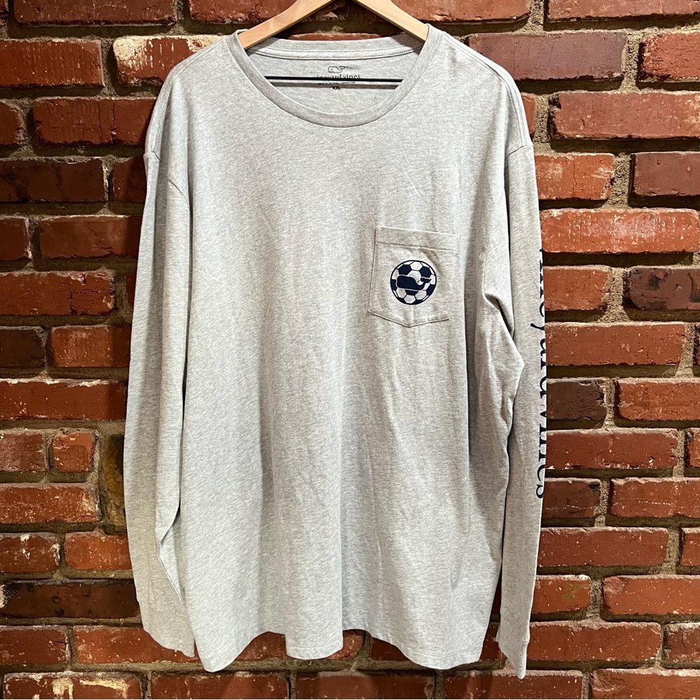 Vineyard Vines men's New "without tags" soccer‎ whale dot long sleeve shirt XXL